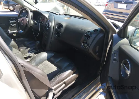 2008 Pontiac Grand Prix Gxp z USA, uszkodzony, nr VIN 2G2WC55C481128117